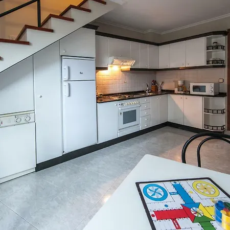 Casas Pereira Bed & Breakfast Canduas